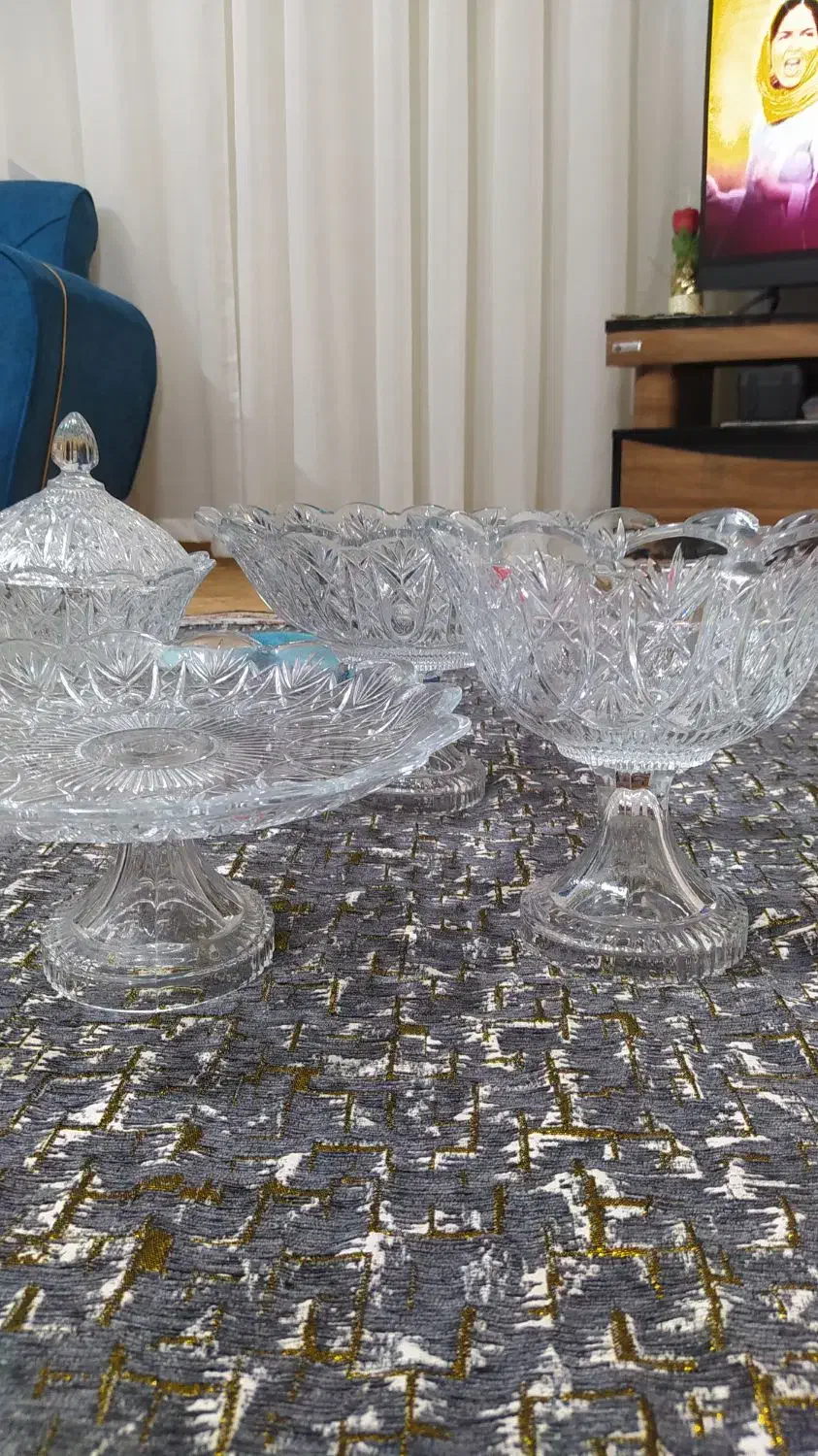 سرویس پذیرایی sakuraاصل ۴ تیکه فروش فوری|ظروف سرو و پذیرایی|اسلام‌شهر, شهرک محمدیه|دیوار