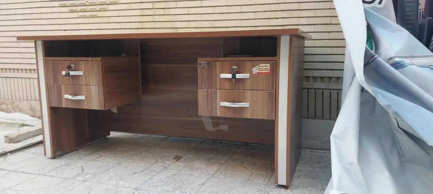 میز مدیرت ۴ کشو تمیز سایز ۱۴۰ در ۷۰|میز تحریر و کامپیوتر|اصفهان, سرچشمه|دیوار