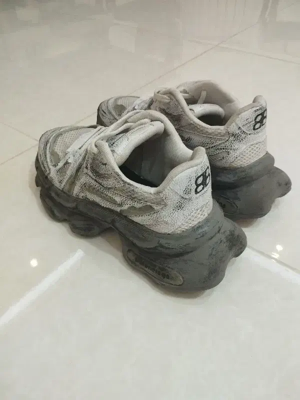 کفش بلنسیاگا|کیف، کفش، کمربند|رشت, کوی جام جم|دیوار