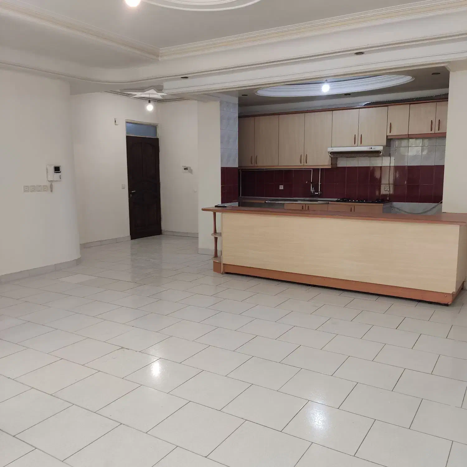 ملک 95متری طبقه همکف