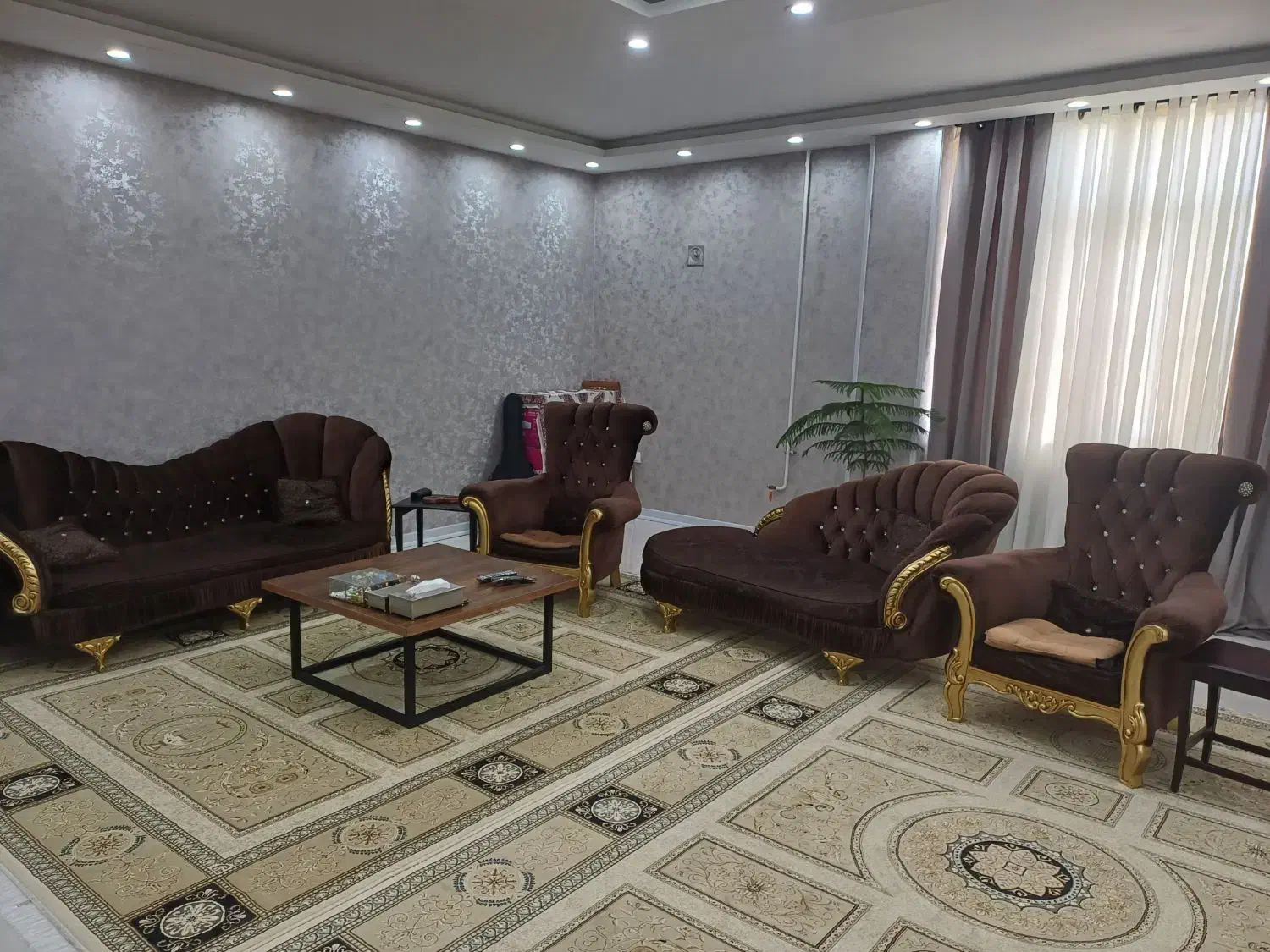 مبل هشت نفره.همراه با دومین وسط|مبلمان خانگی و میز عسلی|بندر ماهشهر, |دیوار