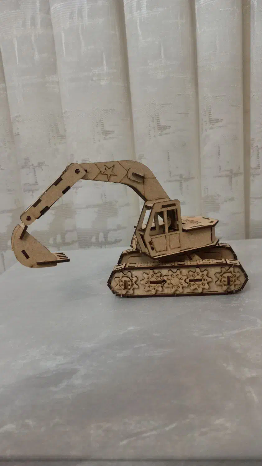 مجسمه چوبی|مجسمه، تندیس، ماکت|همدان, |دیوار