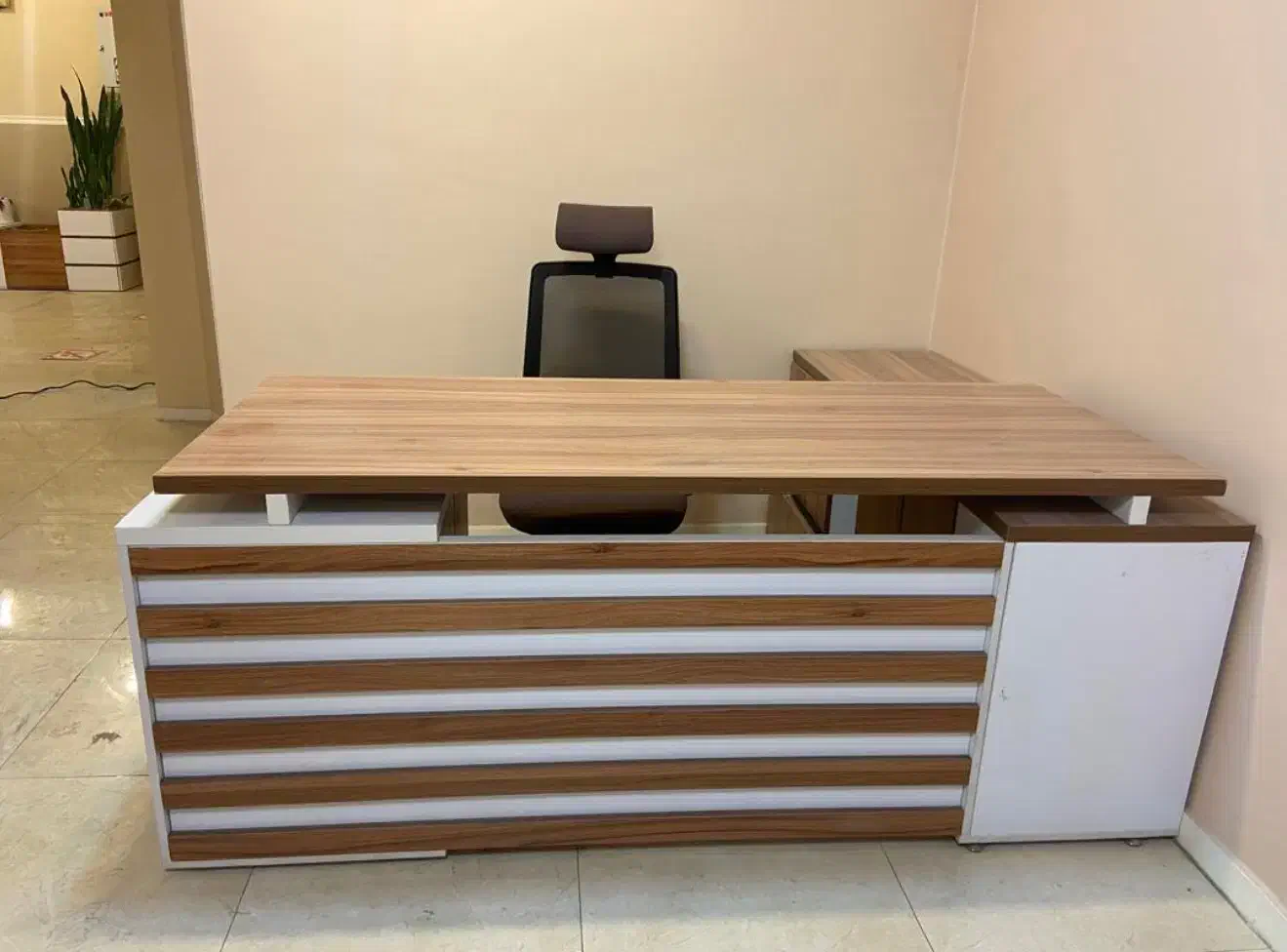 فروش مبلمان و میز مدیریتی و کانتر اداری|دفتر کار|اهواز, کوروش|دیوار