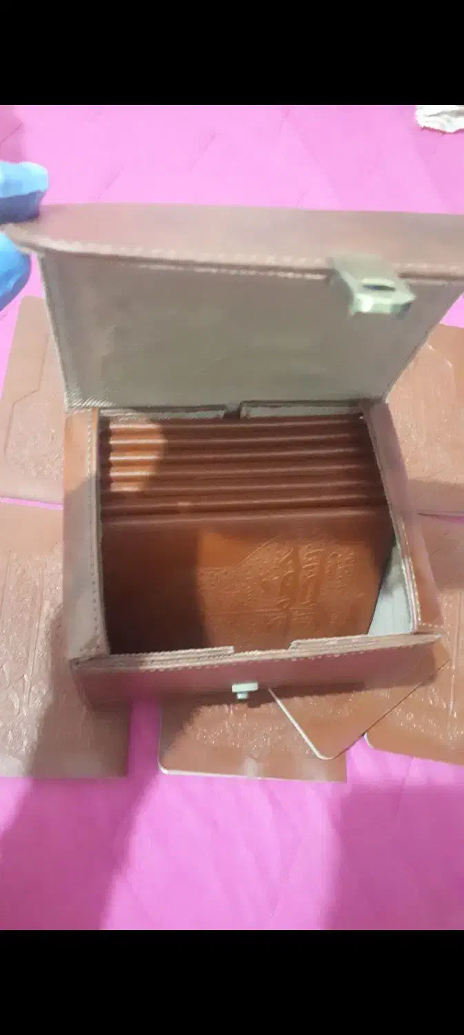 باکس چرمی چهل حدیث از ۱۴ معصوم هدیه روز مادر|کتاب و مجله مذهبی|شیراز, مبعث|دیوار