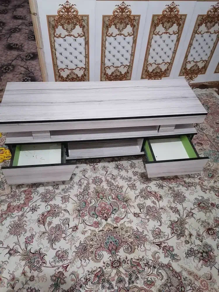 میز تلوزیونی|میز تلویزیون|دلند, |دیوار