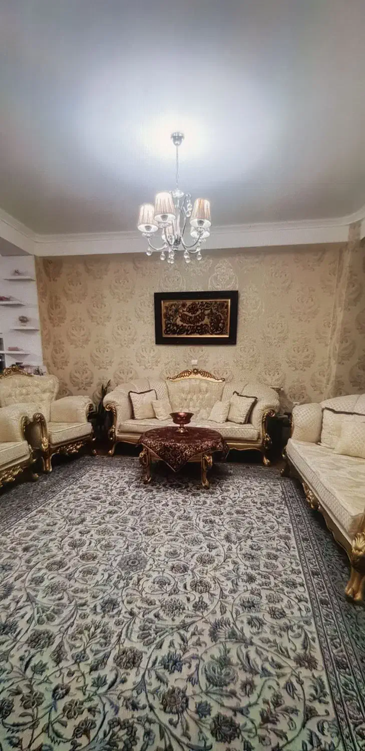 فروش آپارتمان ۹۸ متری واقع در هادیشهر میدان قیام|فروش آپارتمان|جلفا, |دیوار