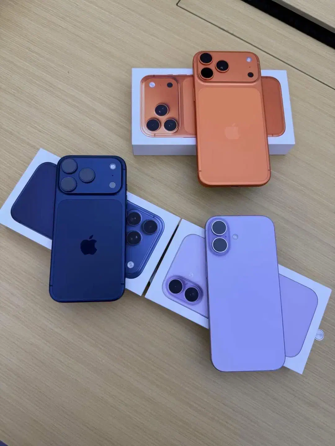 ایفون ۱۷نرمال|موبایل|آباده, |دیوار