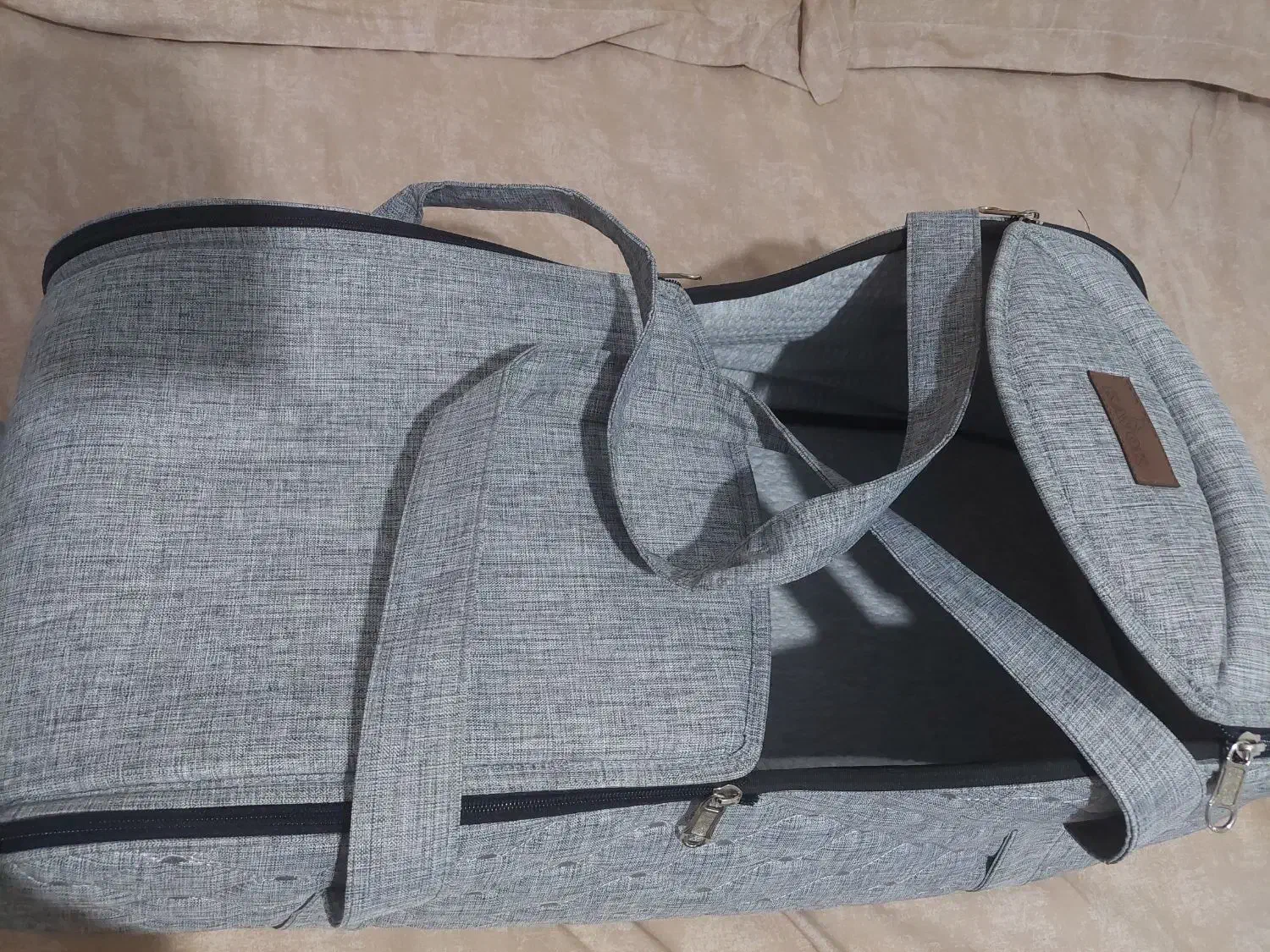 کریکات نوزاد مارک کاوک و قنداق سوئیسی  رُزبُرن|اسباب و اثاث بچه|ساری, |دیوار