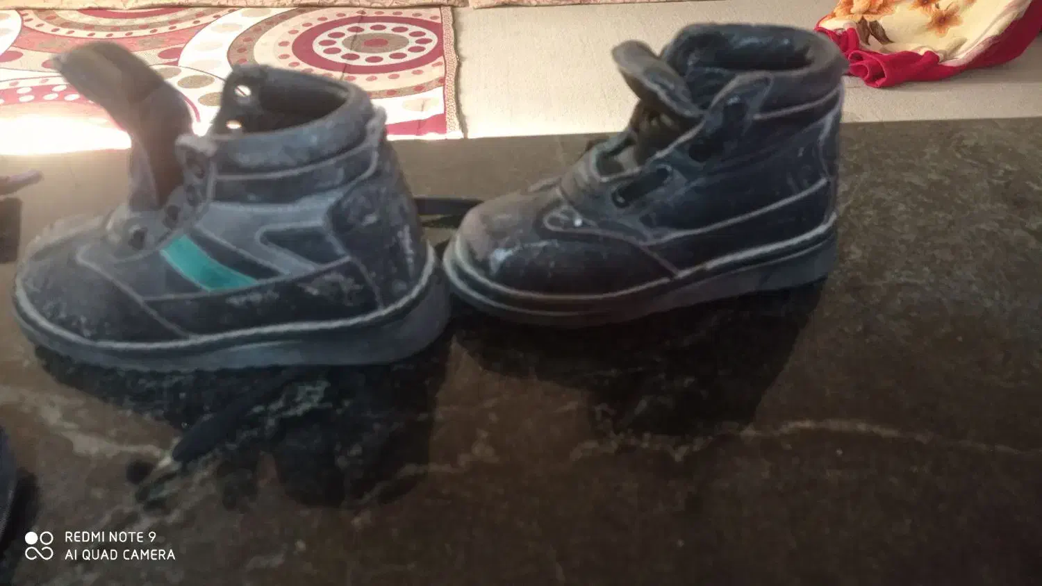 کفش مختص بچه های کف پا صاف شماره 22 با کفی|کفش و لباس بچه|خنج, |دیوار