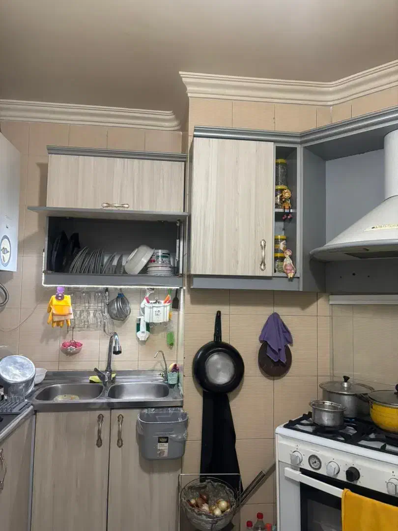 کابینت در حد نو|کتابخانه، شلف، قفسه‌های دیواری|اصفهان, ملک‌شهر|دیوار