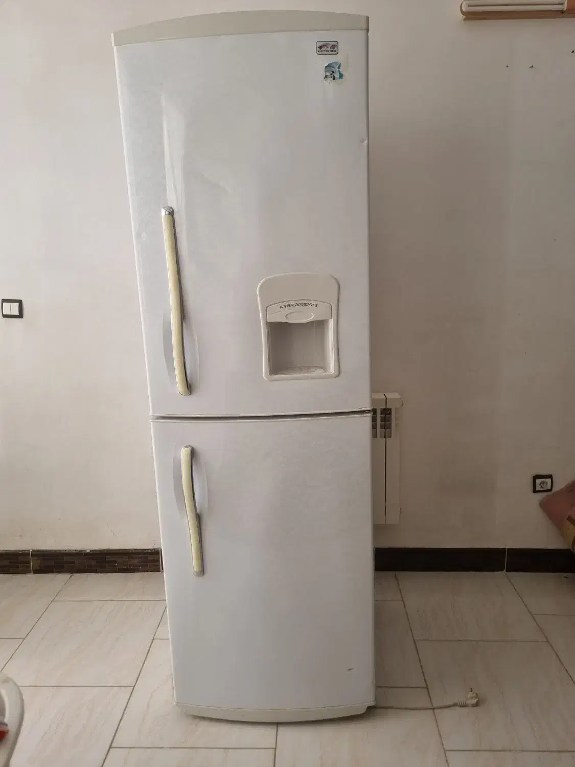یخچال بالایخچال پایین فریزر۵کشوی بزرگ وجادار|یخچال و فریزر|همدان, |دیوار