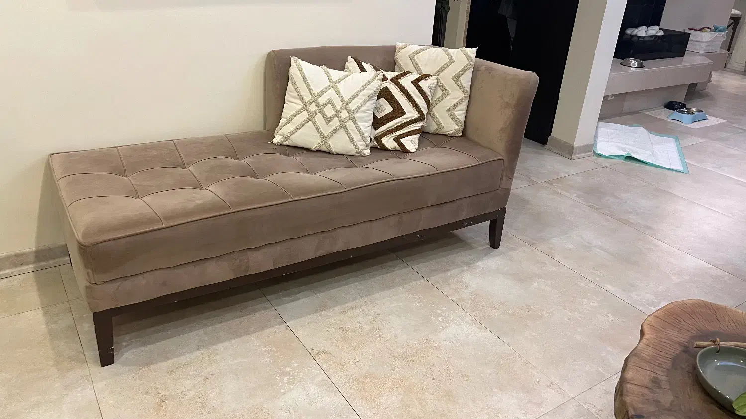 کاناپه تک رنگ کرم رنگ|مبلمان خانگی و میز عسلی|تهران, حصار بوعلی|دیوار