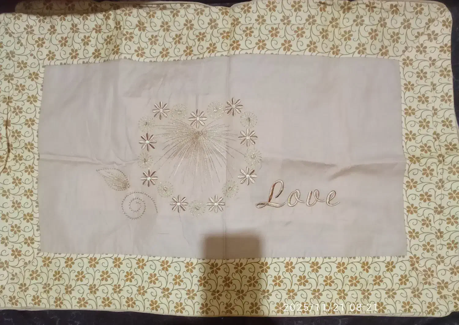 رو بالشتی نو|رختخواب، بالش، پتو|فلاورجان, |دیوار