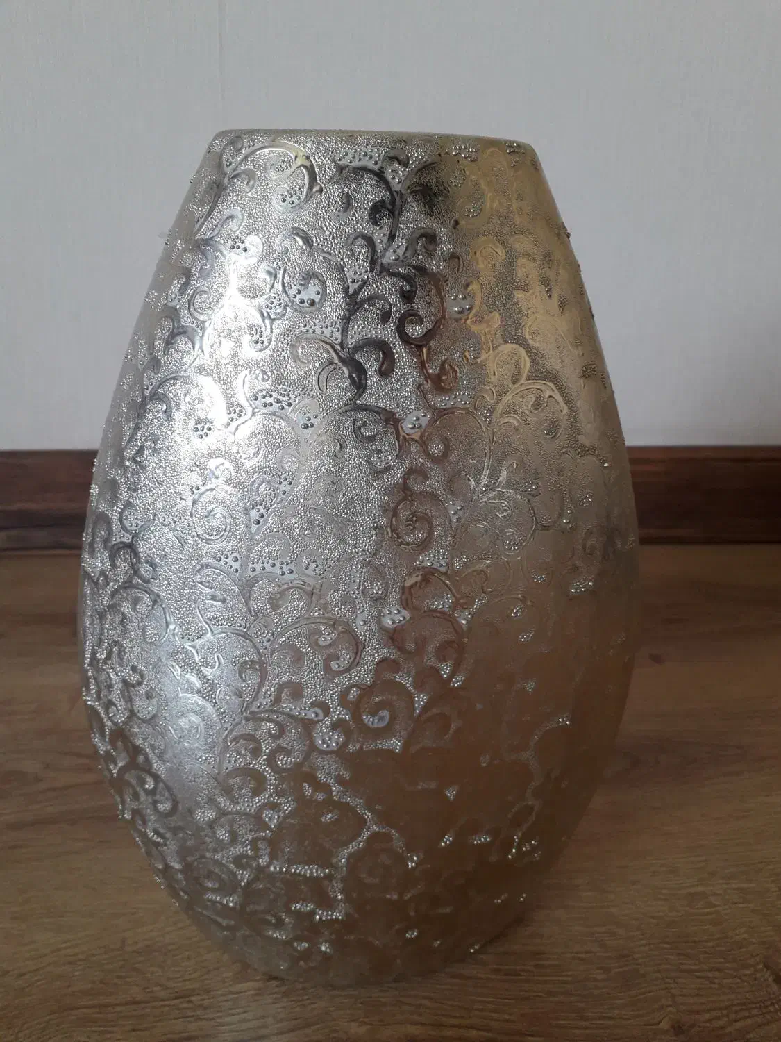 گلدان طلایی نقره ای پتینه برجسته / گلدان دکوری|صنایع دستی و سایر لوازم تزئینی|تبریز, |دیوار