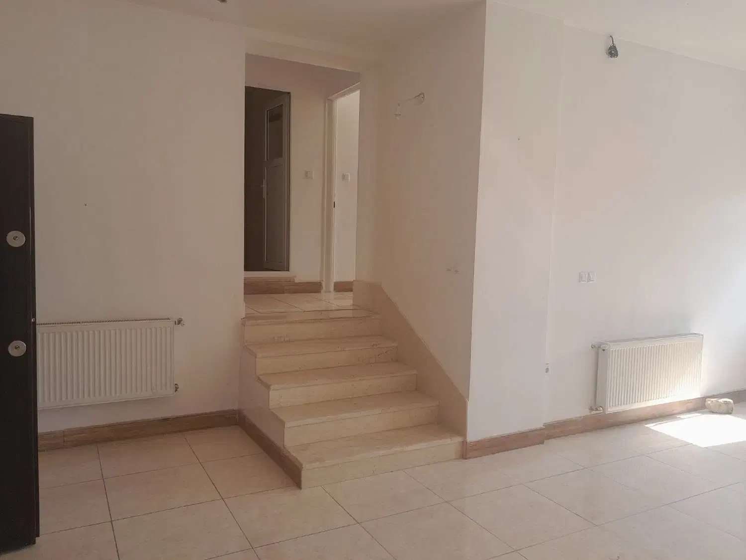 ویلایی شیک دوبلکس دوخواب نزدیک امکانات|اجارهٔ خانه و ویلا|صدرا-فارس, فاز ۱|دیوار