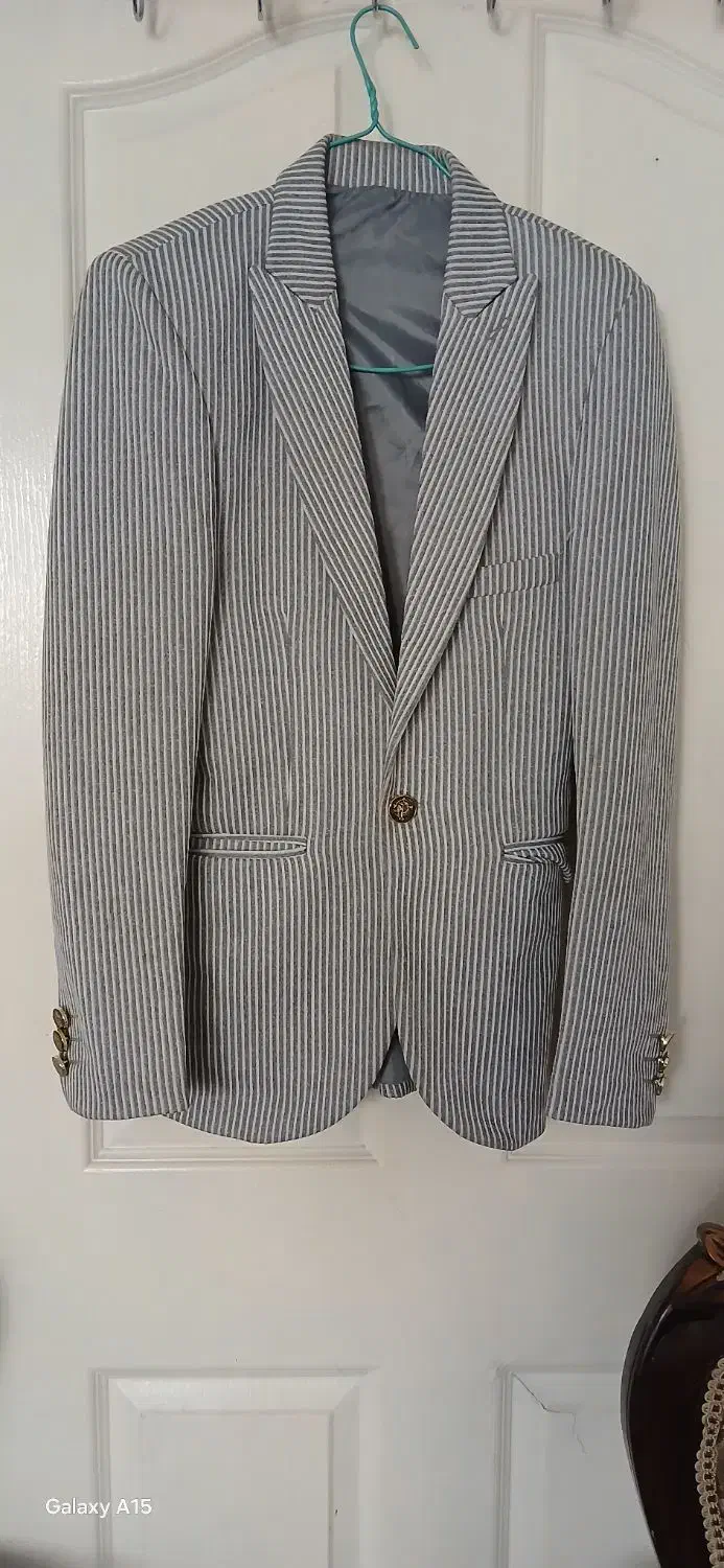 ۳ عدد کت ویک جلیقه ۶۰۰ تومان ۱۰ تا ۱۵ سال میخوره|لباس|اراک, |دیوار