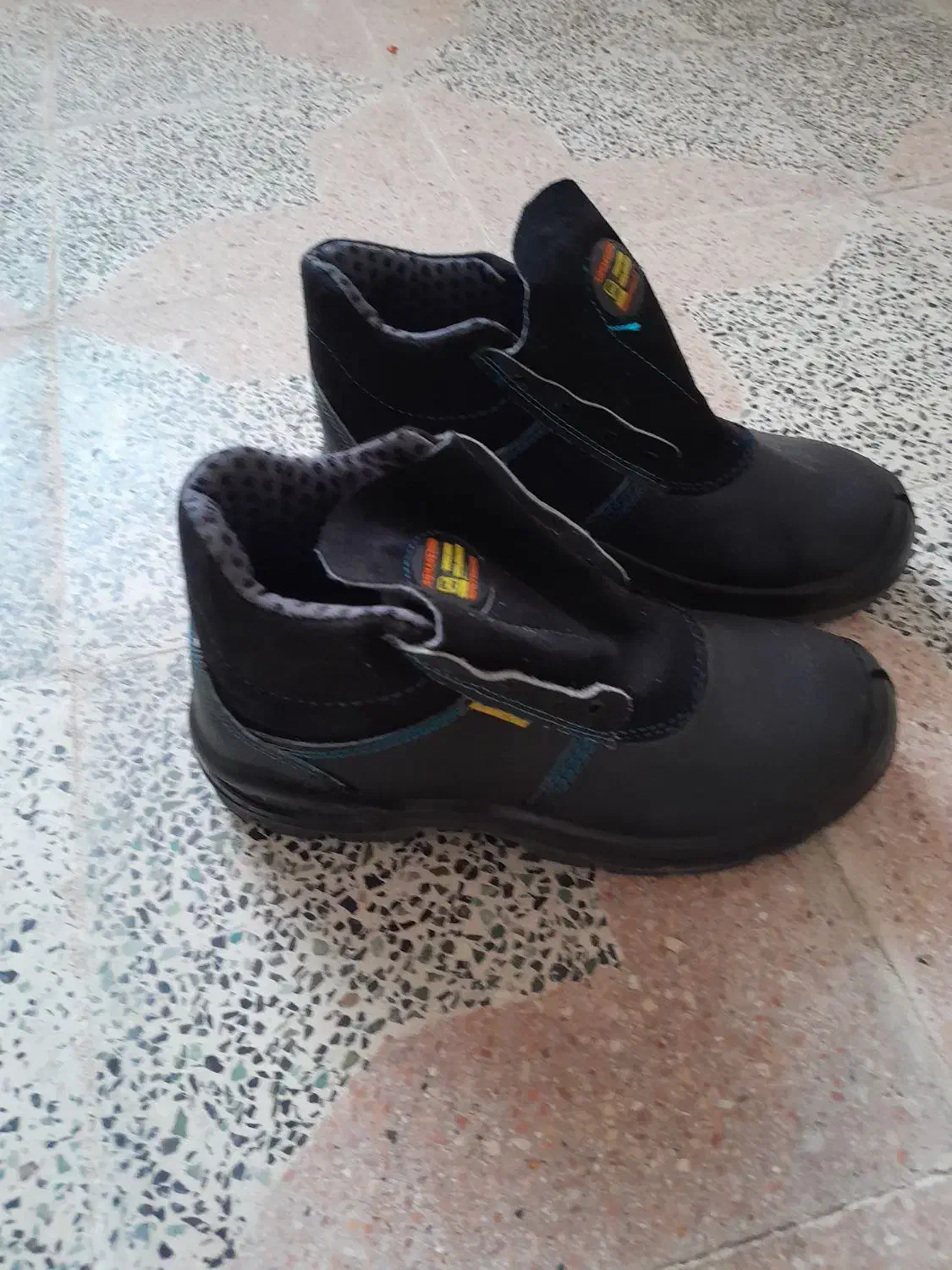 کفش ایمنی سایز ۴۲|کیف، کفش، کمربند|اندیمشک, |دیوار