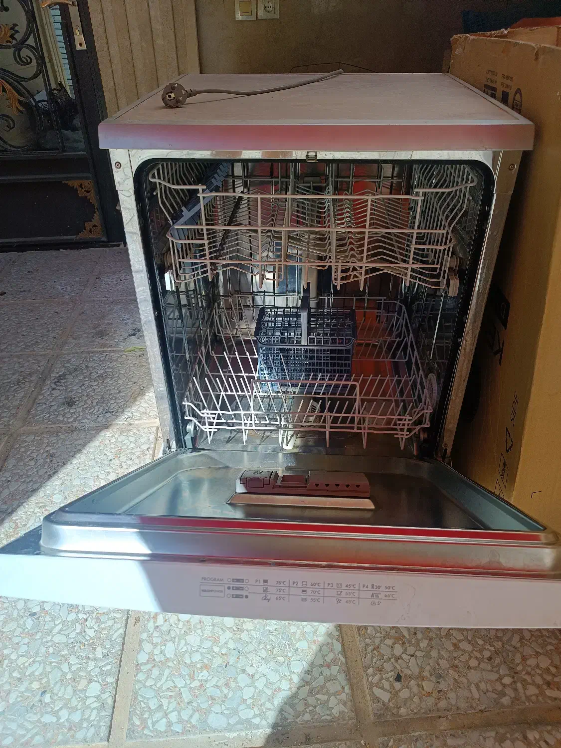 ماشین ظرفشویی زیرووات ۱۴ نفره زیر قیمت|ماشین ظرفشویی|آباده, |دیوار