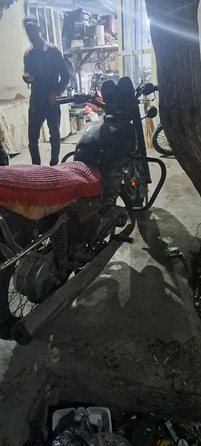 ایژ۲۰۰۲|موتورسیکلت|شهرکرد, |دیوار