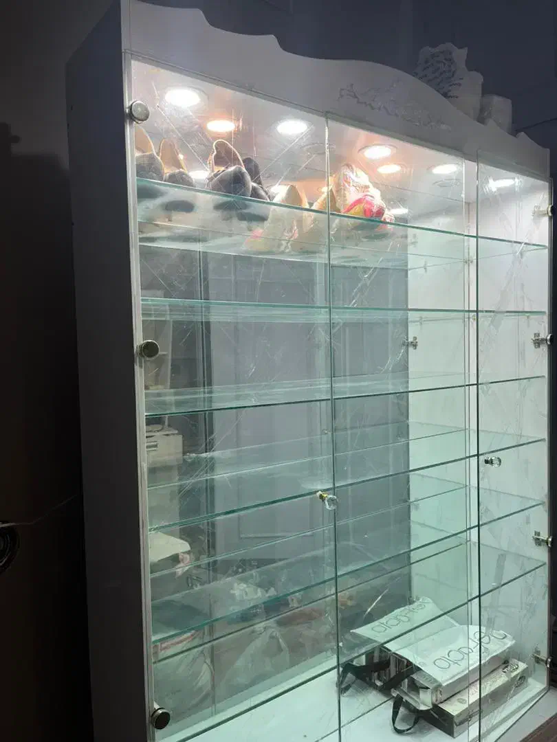 ویترین کلاسیک|فروشگاه و مغازه|شیراز, ستارخان|دیوار