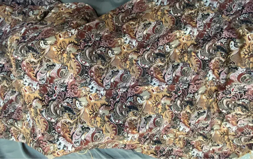 تعدادی تکه پارچه مناسب خیاطی|لوازم خیاطی و بافتنی|کیش, |دیوار