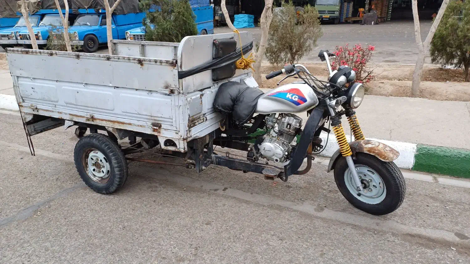 موتور سیکلت سه چرخ ۲۰۰|موتورسیکلت|تهران, میدان میوه و تره‌بار مرکزی|دیوار