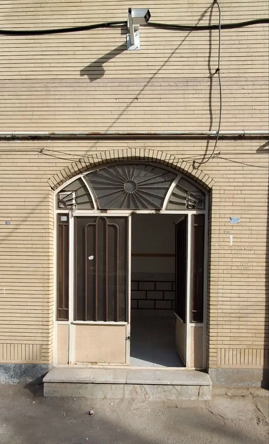 اجاره دو باب مغازه آزادگان 12|اجارهٔ مغازه و غرفه|زاهدان, |دیوار