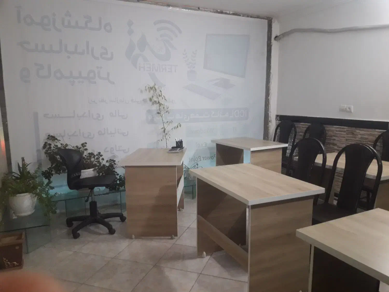 استخدام مدرس کامپیوتر، ریاضی، تراکت پخش کن|استخدام آموزشی|نسیم‌شهر, |دیوار