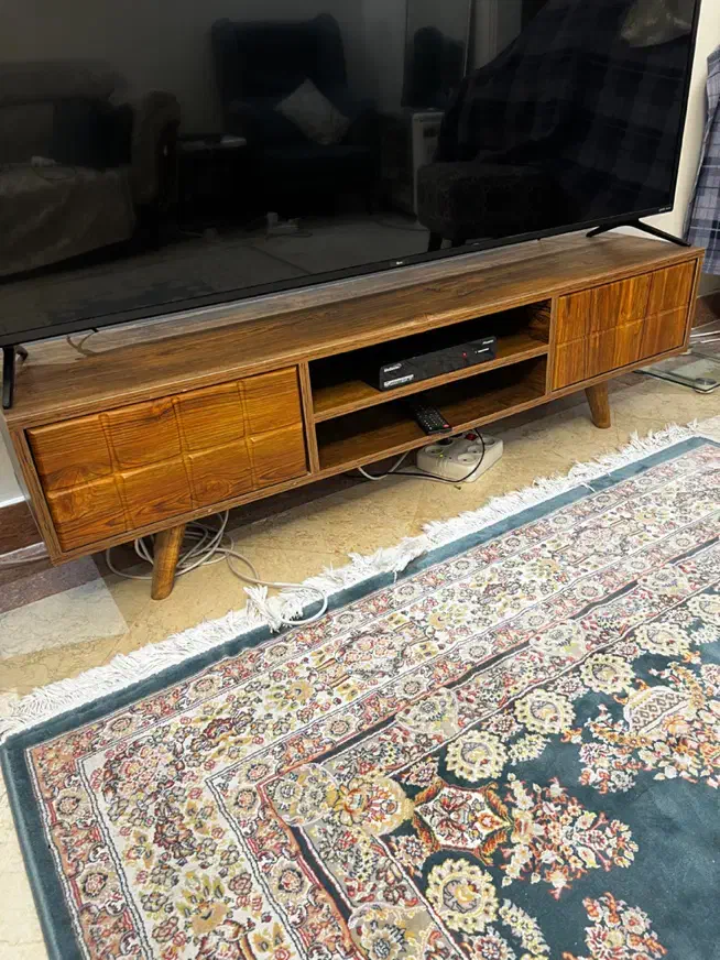 میز‌ تلویزیون  ۱۴۰ سانت|میز تلویزیون|تهران, علم و صنعت|دیوار