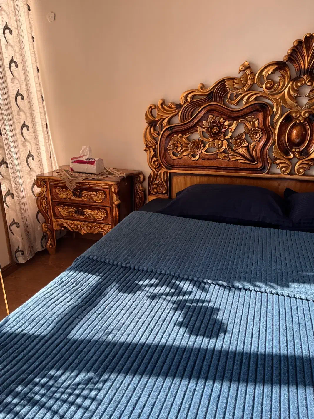 تخت دونفره سلطنتی|تخت و سرویس خواب|تهران, باغ فیض|دیوار