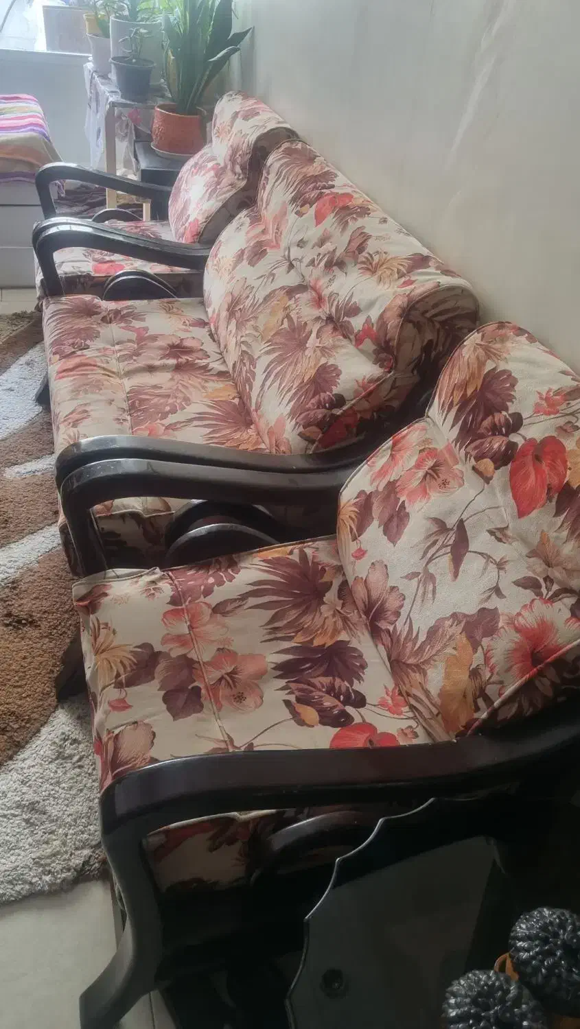 مبل راحتی 4 نفره تمام چوب اصل حتی زیره کار|مبلمان خانگی و میز عسلی|تهران, باشگاه نفت|دیوار