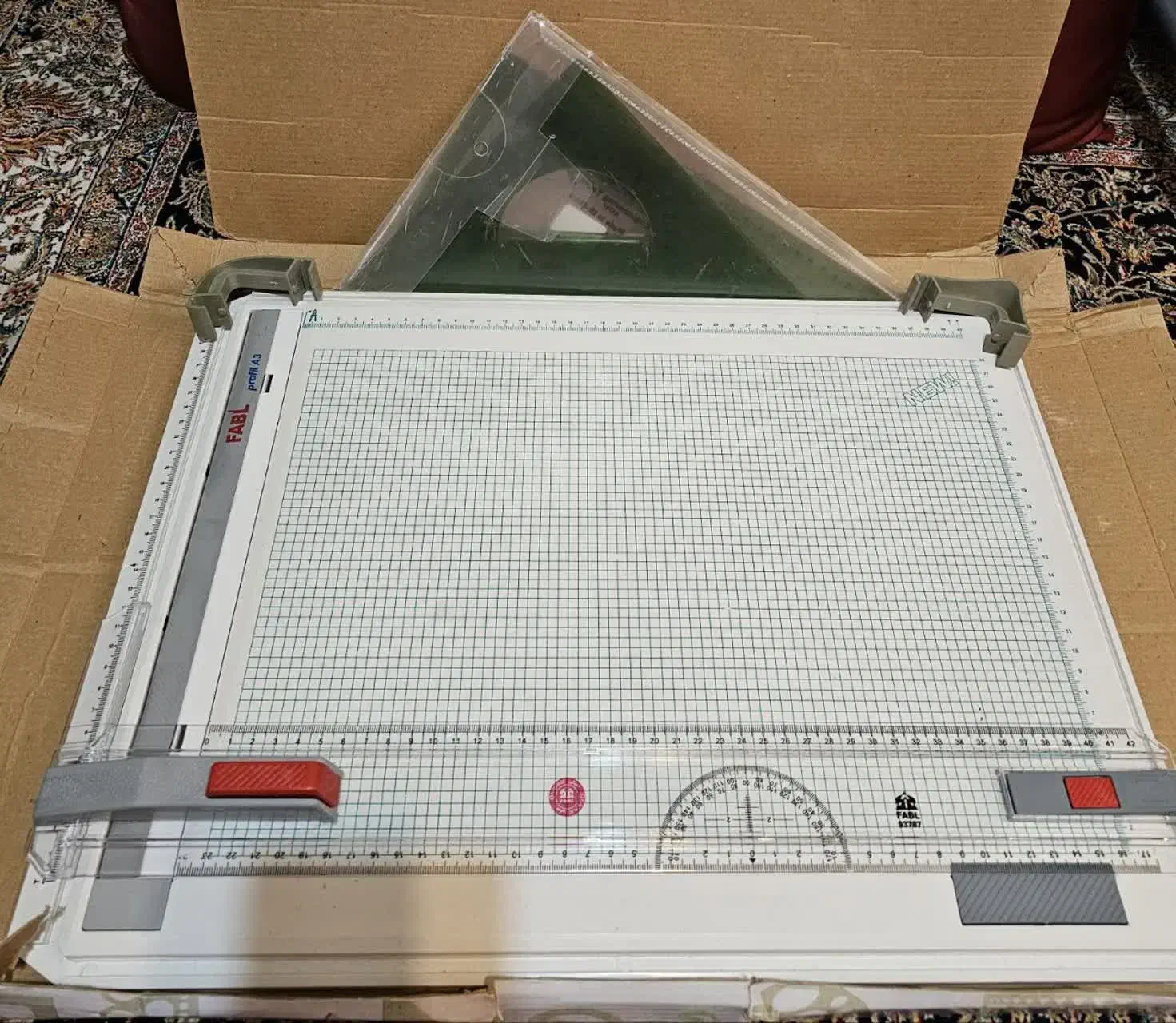 تخته رسم نقشه کشی|لوازم التحریر|تهران, باشگاه نفت|دیوار