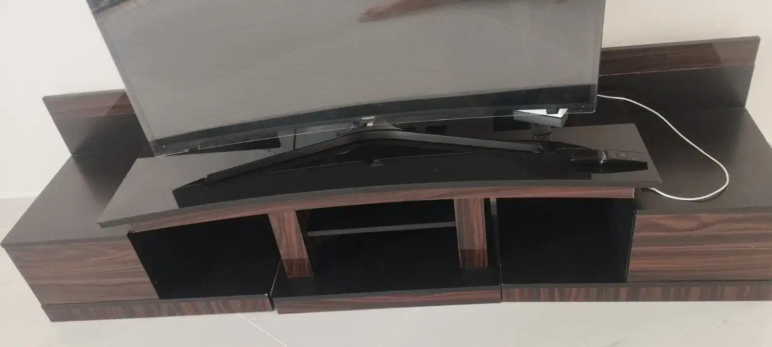 میز تلویزیون و ساعت دیواری و جا کفشی|جاکفشی، کمد، دراور|یاسوج, |دیوار