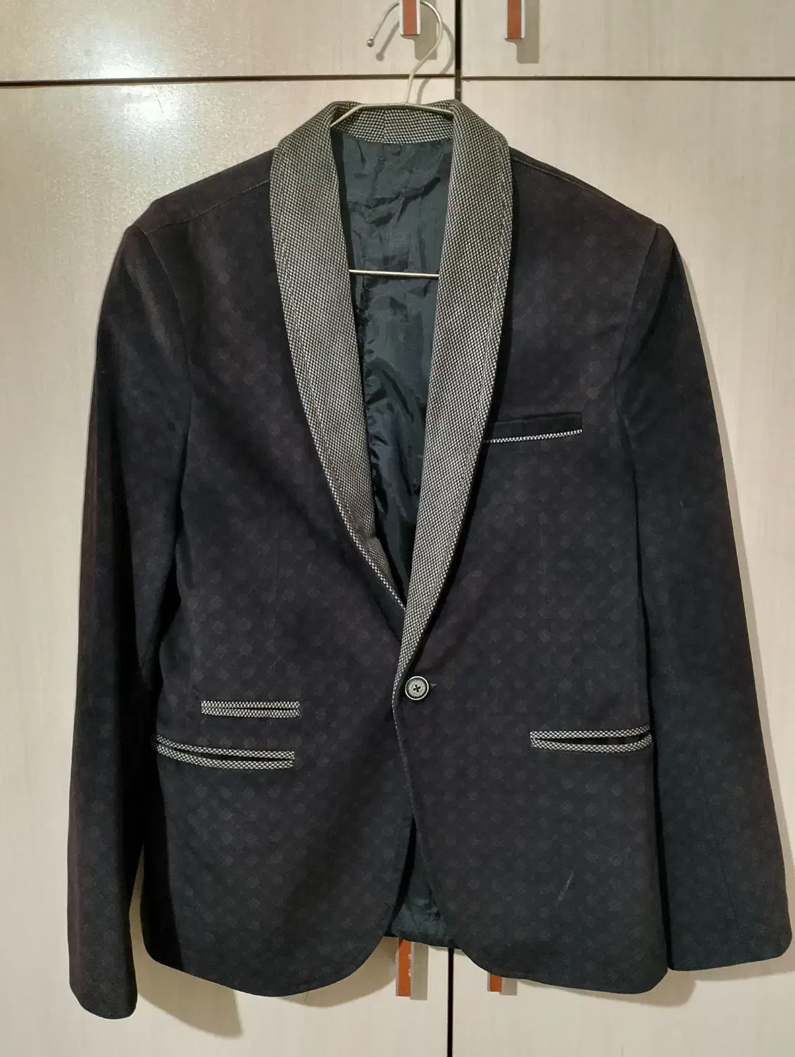 کت مخمل|لباس|مشهد, شهید قربانی|دیوار