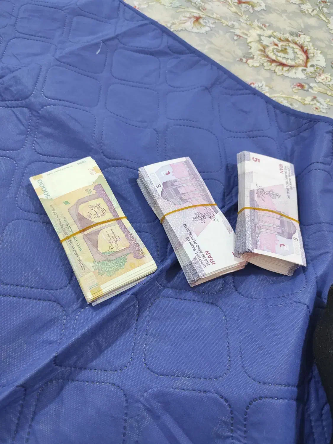 پول خشک و کلکسیونی|کلکسیون سکه، تمبر، اسکناس|لامرد, |دیوار