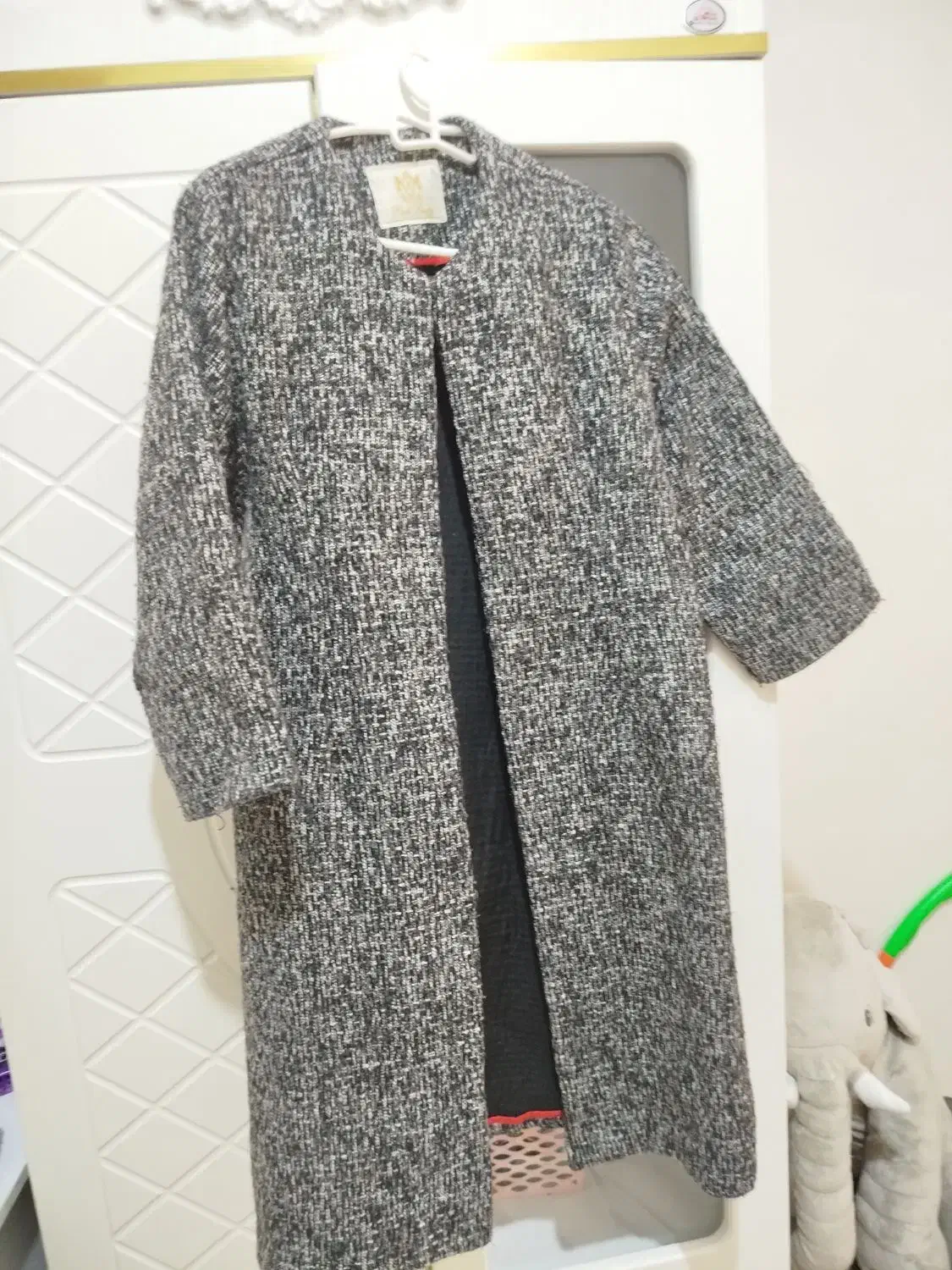 مانتو تمیز سالم|لباس|بومهن, |دیوار