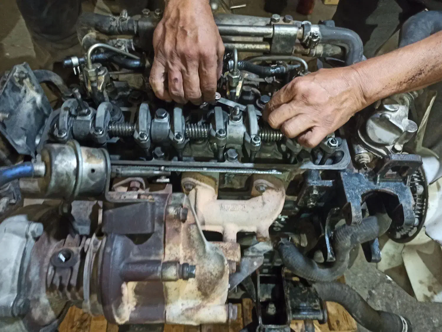 خدمات مکانیک تخصصی ایسوزو|خدمات پیشه و مهارت|کازرون, |دیوار