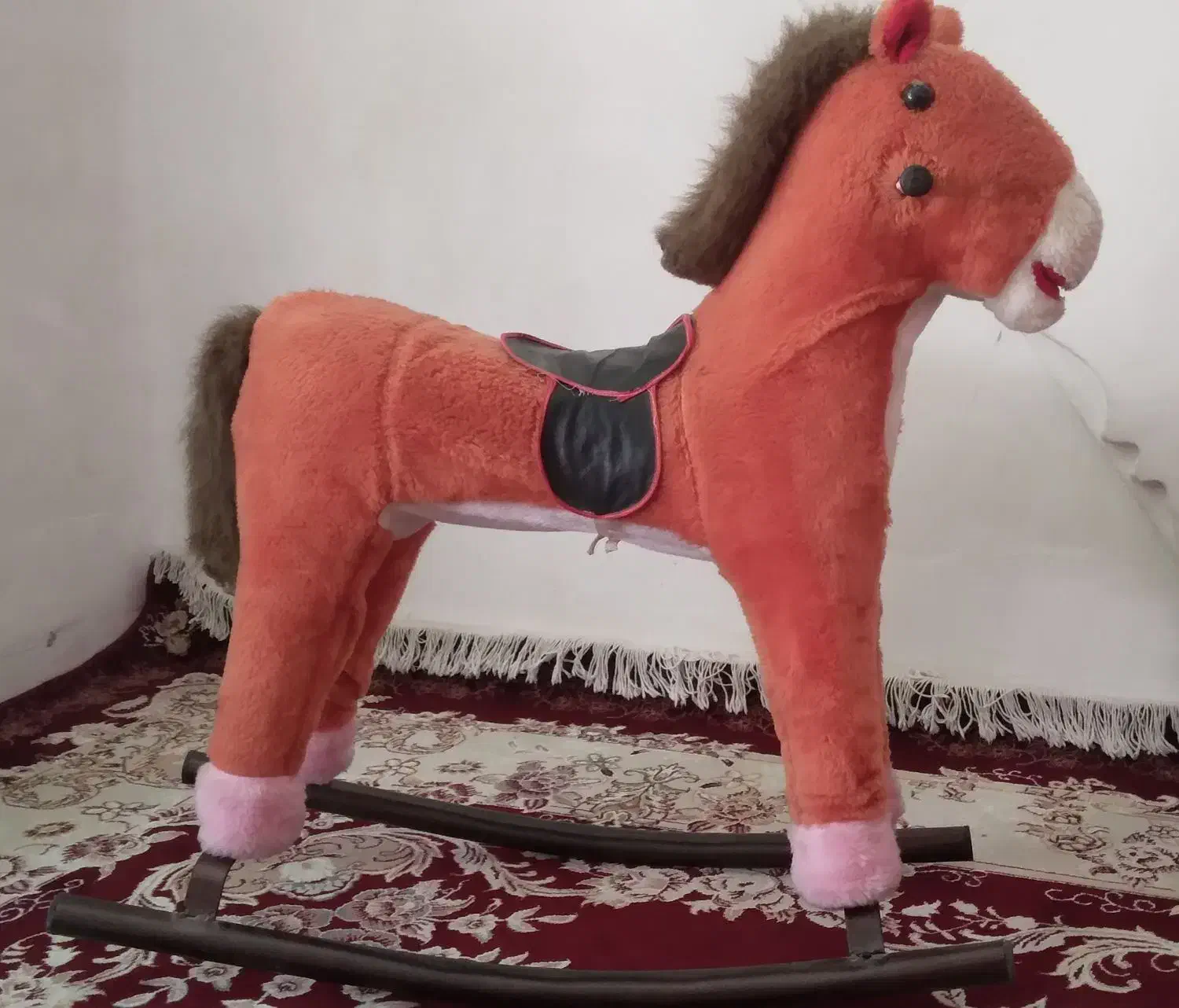 اسب بازی|اسباب‌‌بازی|فسا, |دیوار