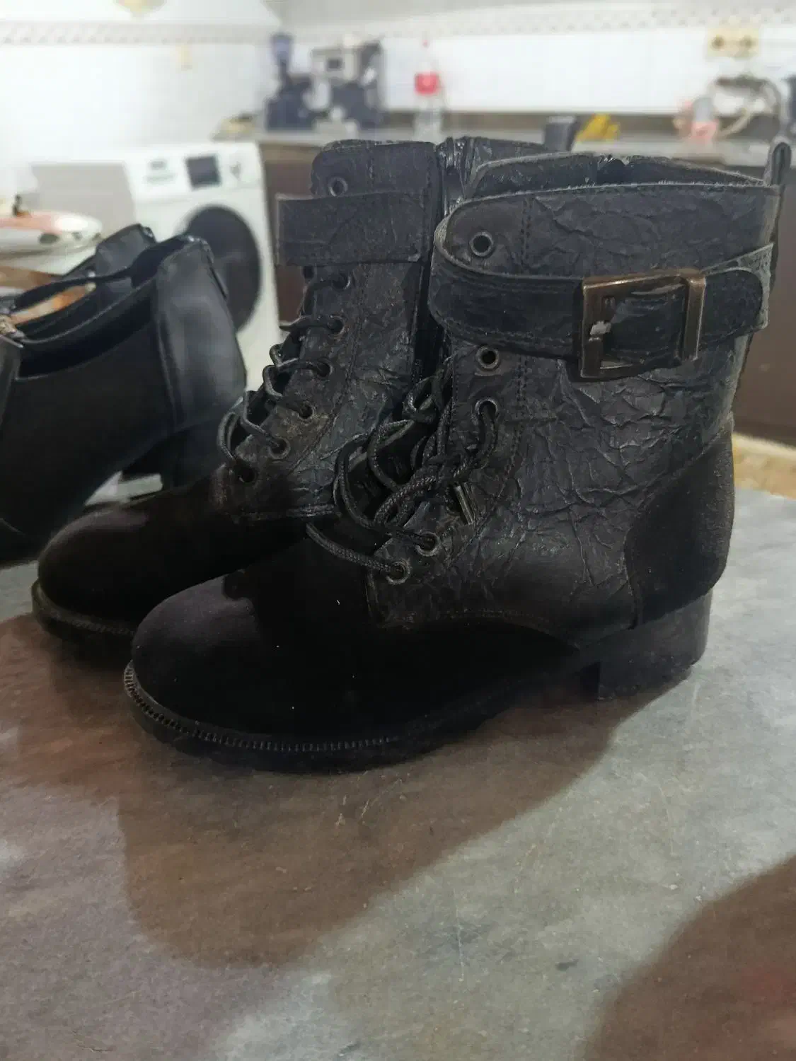 850|کیف، کفش، کمربند|تالش, هشتپر|دیوار