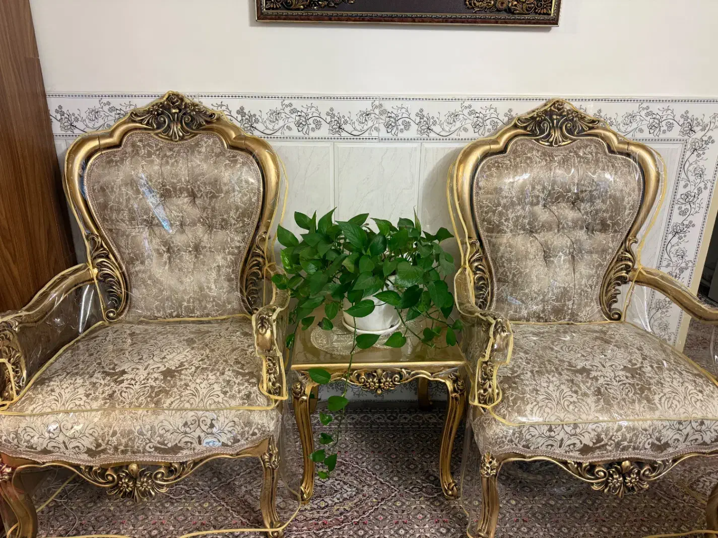 مبل نیمه کلاسیک۷ نفره +جلو مبلی+کاور رو مبلی|مبلمان خانگی و میز عسلی|قرچک, شهرک الحدید|دیوار