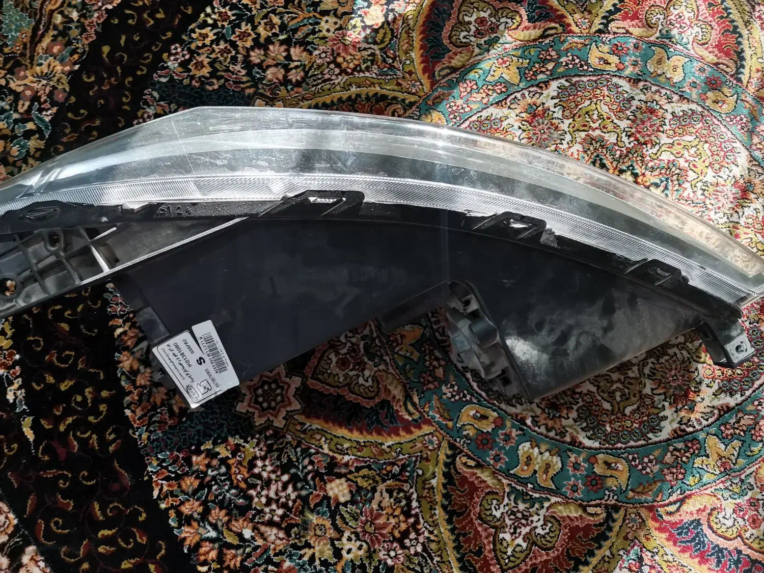 چراغ جلو تارا سمت رانند|قطعات یدکی و لوازم جانبی|شیراز, منطقه هوایی شهید دوران|دیوار