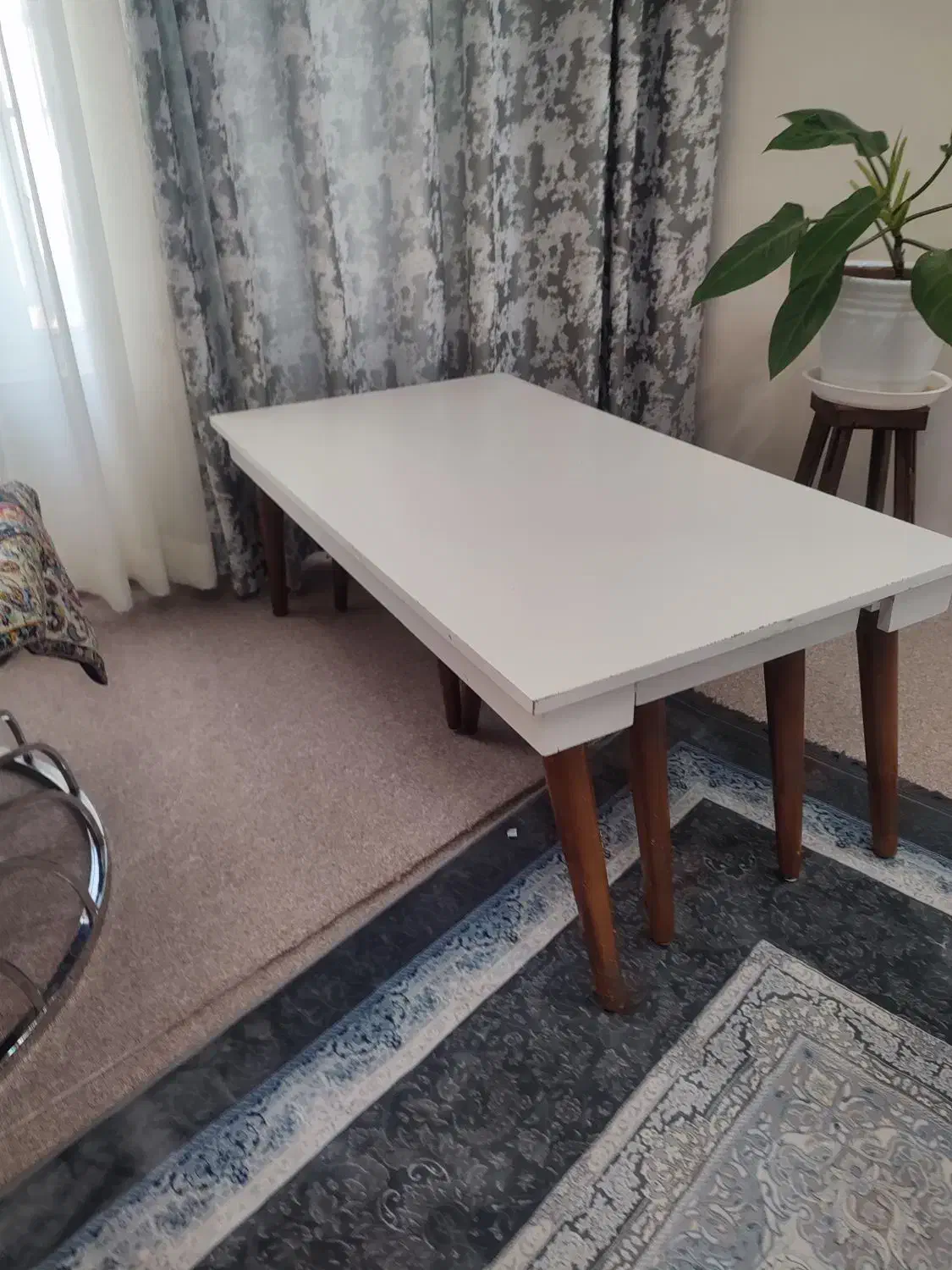 میز جلو مبلی همراه گل میز|مبلمان خانگی و میز عسلی|جم, |دیوار