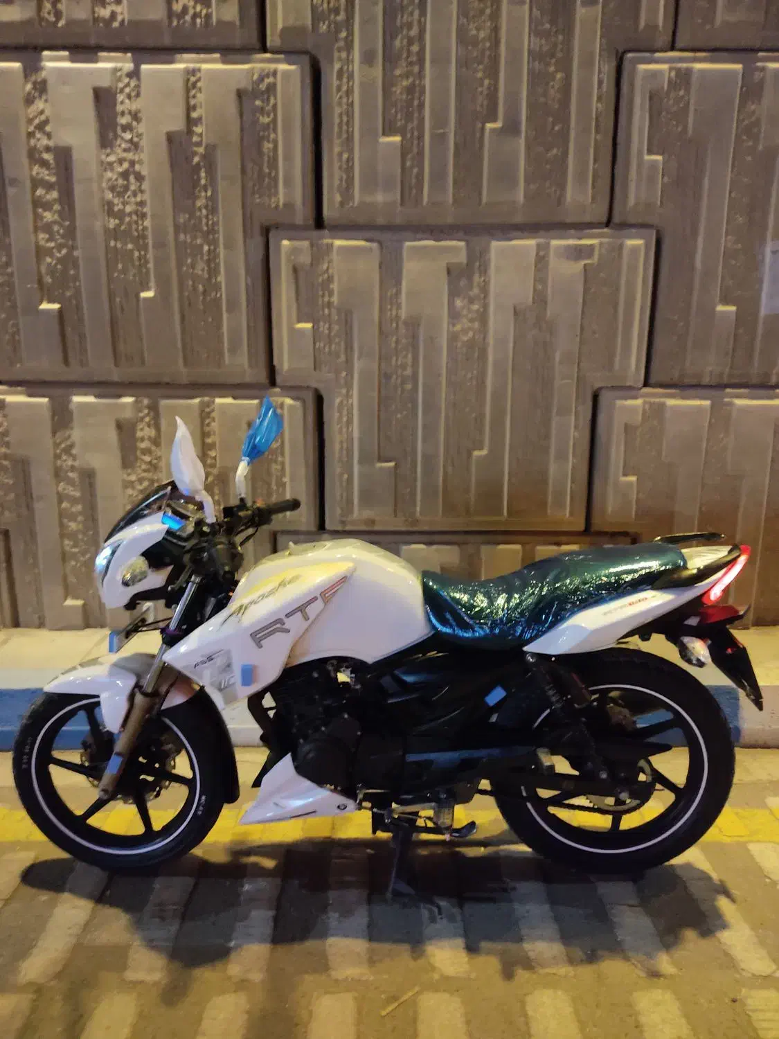 آپاچی درحد ۹۵ بشرط|موتورسیکلت|پاکدشت, پاکدشت (مامازند)|دیوار