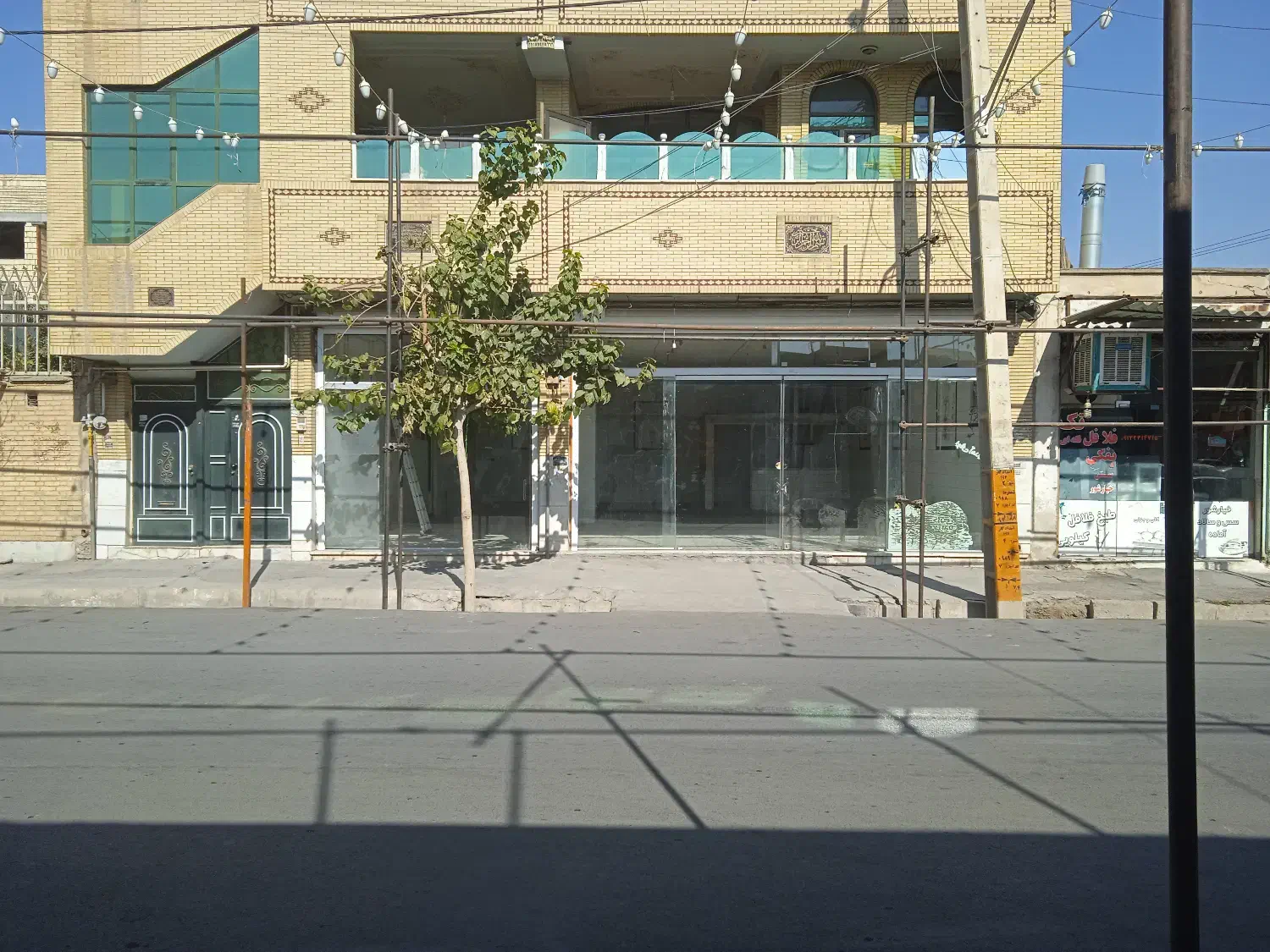 اجاره مغازه۱۷۰متری با موقعیت بسیارخوب|اجارهٔ مغازه و غرفه|نجف‌آباد, باغ ملی|دیوار