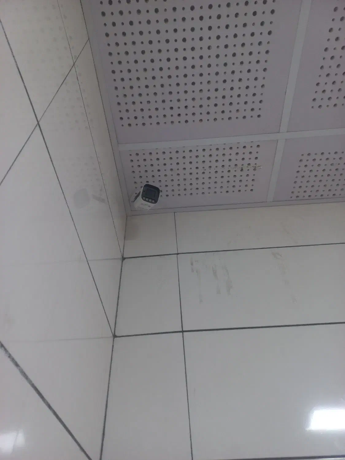 دوربین مداربسته(شرکت فنی مهندسی امنیت)|دوربین مداربسته|سنندج, |دیوار