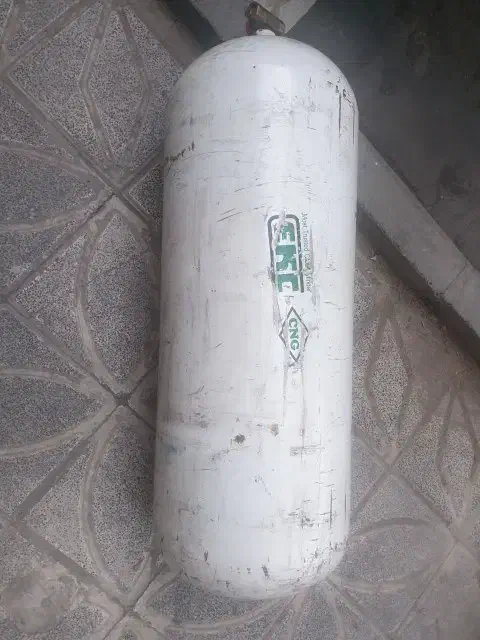 کپسول ۱۲ کیلویی ویک جفت لاستیک کویر و فرمان اسپرت|قطعات یدکی و لوازم جانبی|تهران, نازیآباد|دیوار