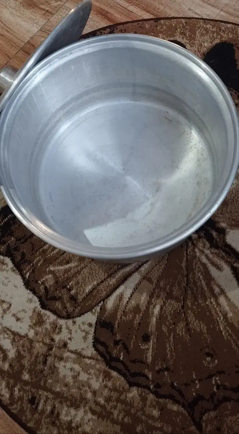 قابلمه روحی ضخیم|ظروف پخت‌وپز|رشت, معلولین|دیوار