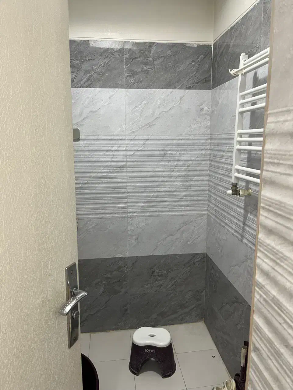 واحد جنوبی فول امکانات پارکینگ اصلی