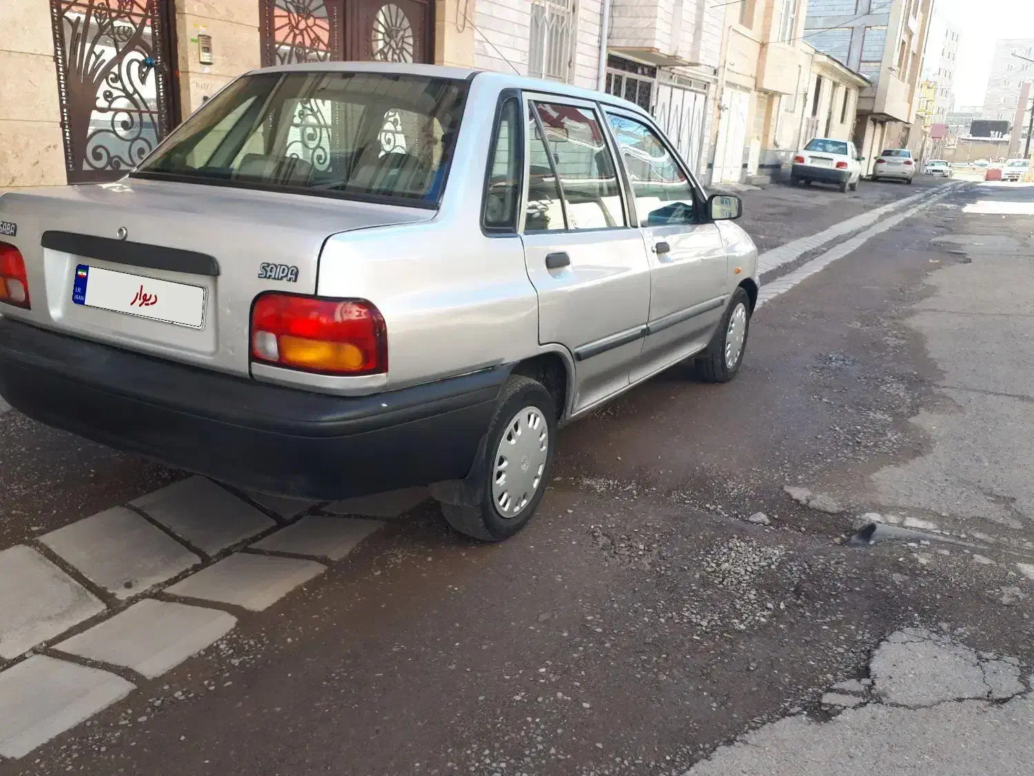 وسیله نقلیه|خودرو سواری و وانت|میانه, |دیوار