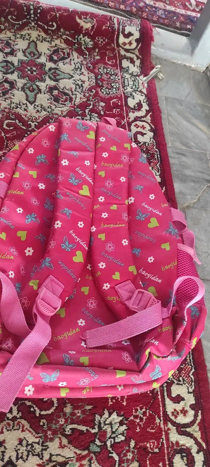 کیف مدرسه (دخترانه)|کیف، کفش، کمربند|تبریز, |دیوار